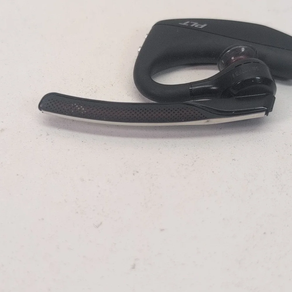 Plantronics Voyager 5200 Bluetooth Headset Ear Hook Earbud Black Untested